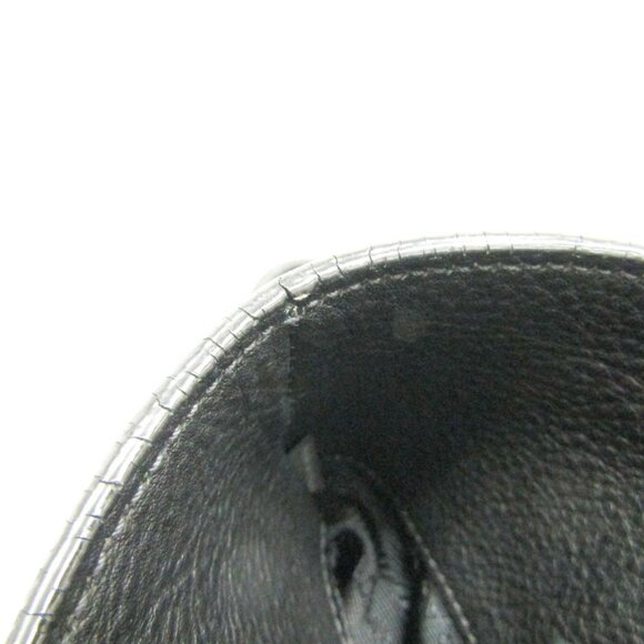 PRADA Leather Handbag Shoulder Bag in Black - Picture 12 of 16